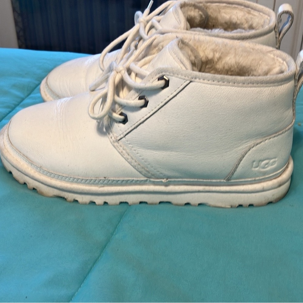 Uggs white with box